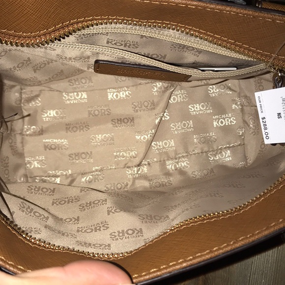 New!Michael Kors “Sandrine Stud” small satchel bag - Picture 3 of 6